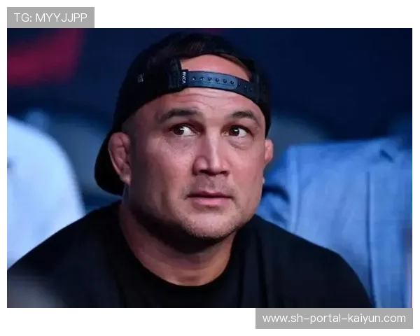 UFC 306创收视纪录，奇葩行为成社交媒体流量爆点